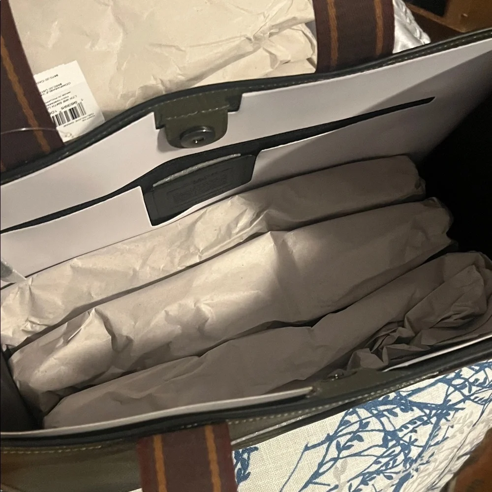 Coach Olive and Brown Tote Bag - Picture 2 of 9